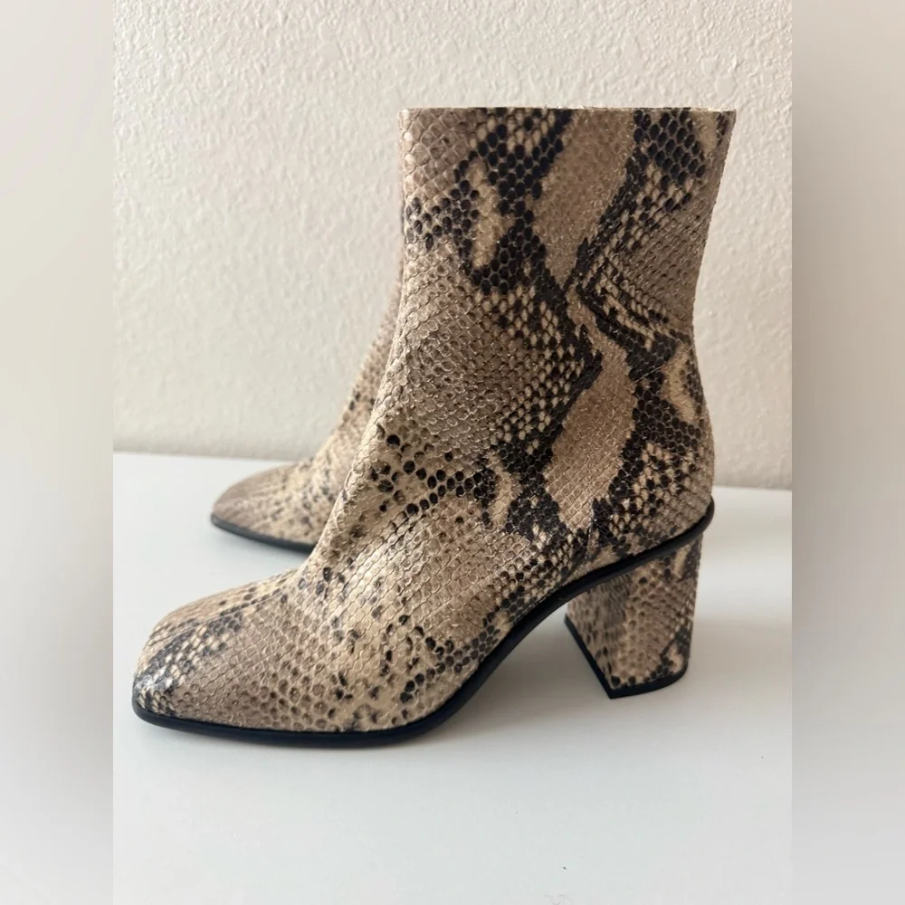 Free People Moonlight Snake Ankle Boots EU 39 NWOT